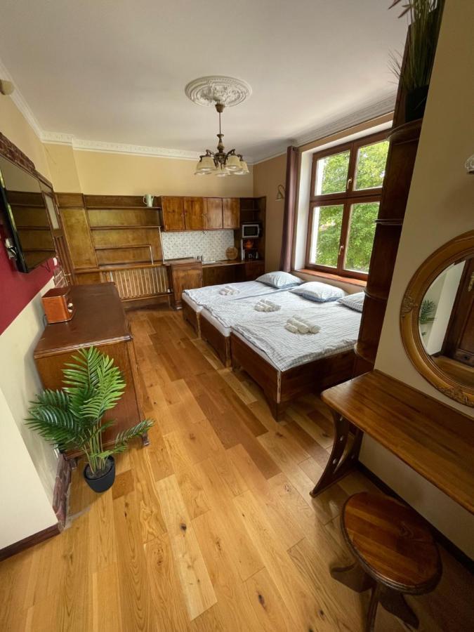 Dworek Oliwski Bed & Breakfast Gdansk Exterior photo
