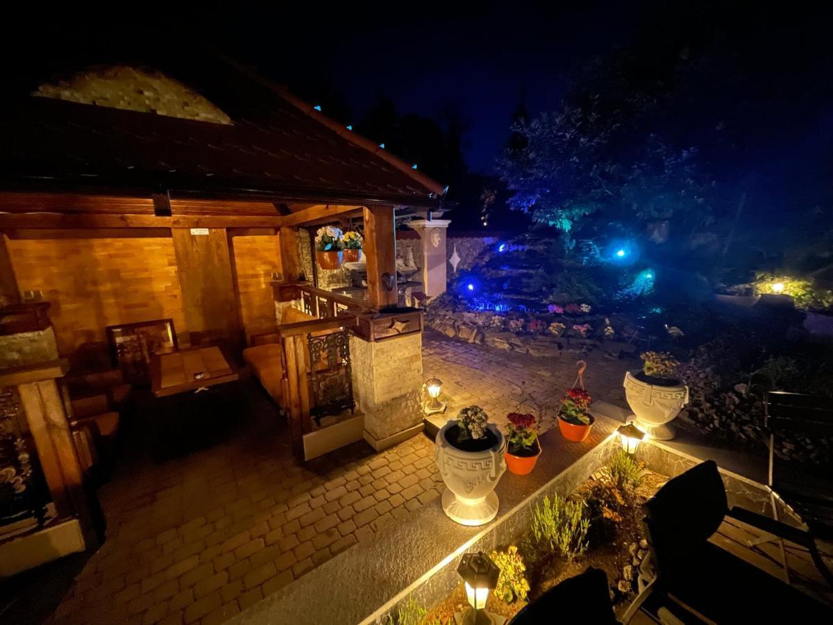 Dworek Oliwski Bed & Breakfast Gdansk Exterior photo