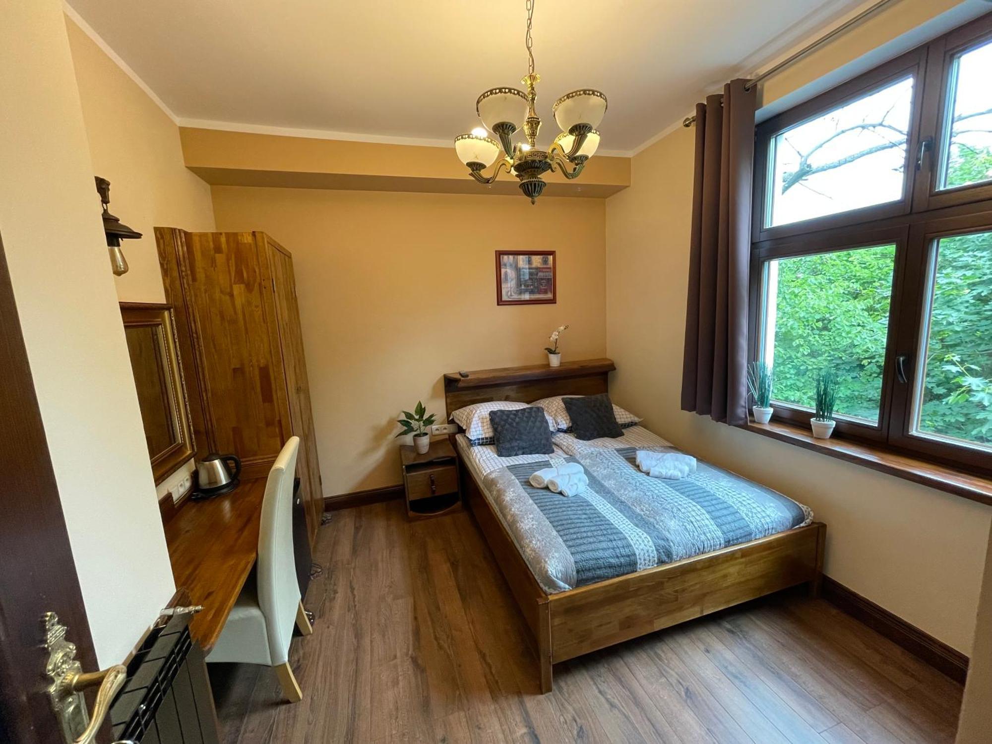 Dworek Oliwski Bed & Breakfast Gdansk Exterior photo