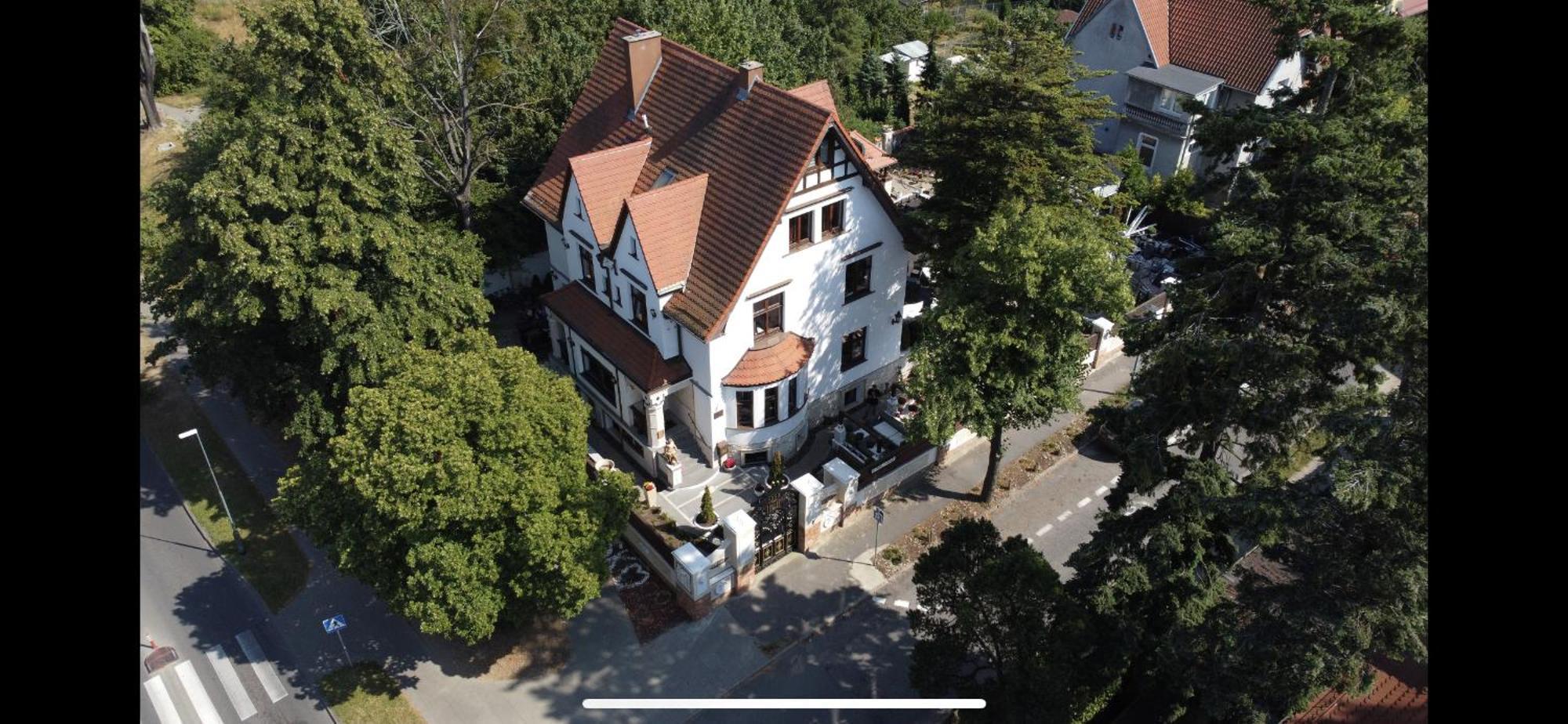 Dworek Oliwski Bed & Breakfast Gdansk Exterior photo