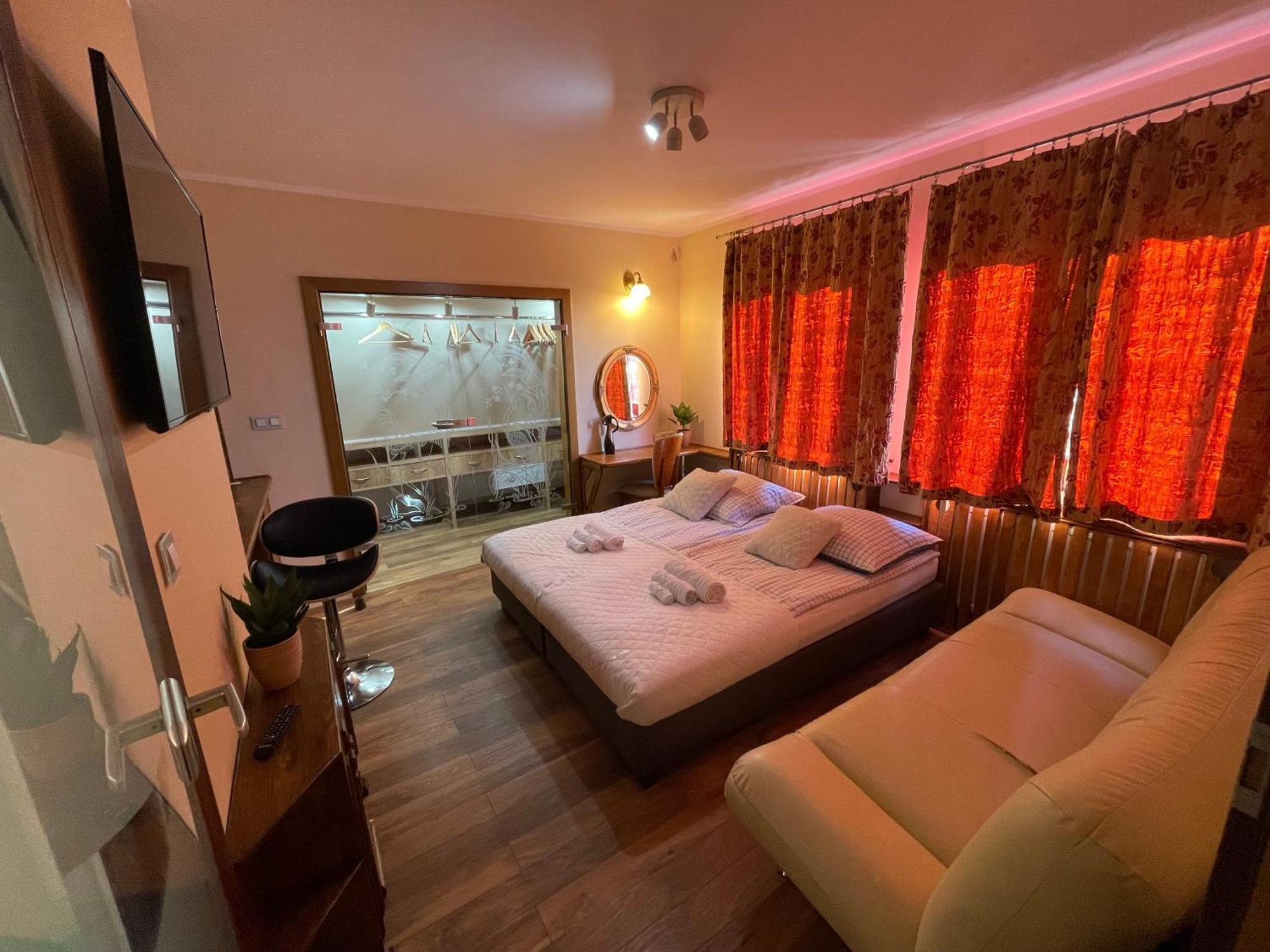 Dworek Oliwski Bed & Breakfast Gdansk Exterior photo