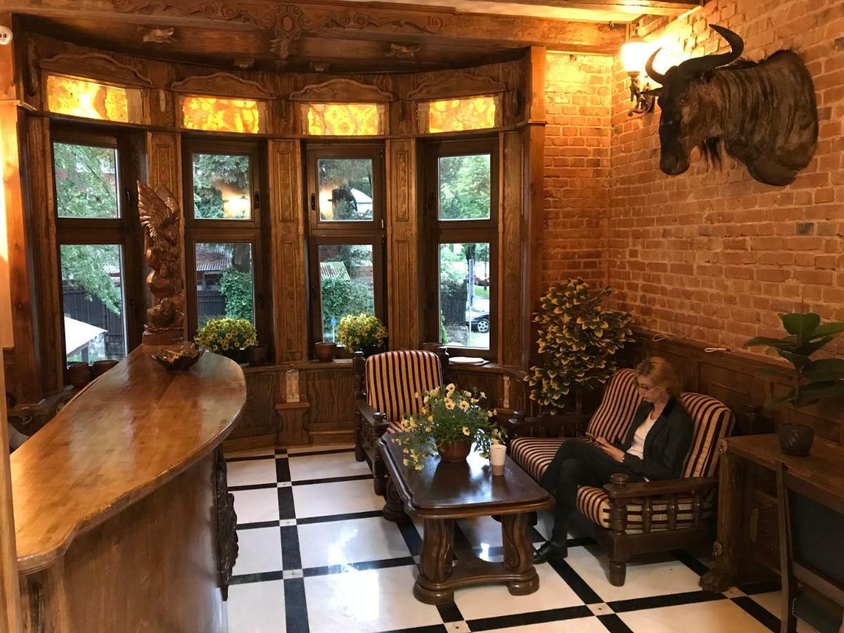 Dworek Oliwski Bed & Breakfast Gdansk Exterior photo